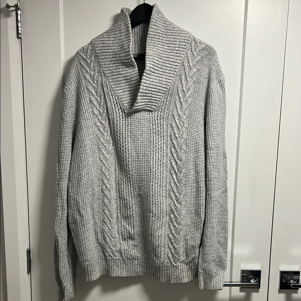 Banana Republic Men's Gray Cable Knit Sweater